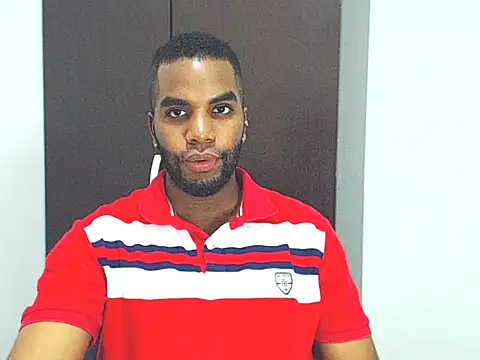 Snapshot of Rene_hotman chatting on 03-19-25, 07:17 Rene hotman online show from 03-19-25, 07:17