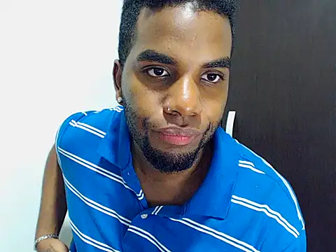 Snapshot of Rene_hotman chatting on 09-13-25, 07:57 Rene hotman online show from 09-13-25, 07:57