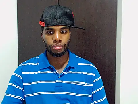 Snapshot of Rene_hotman chatting on 09-18-25, 09:06 Rene hotman online show from 09-18-25, 09:06