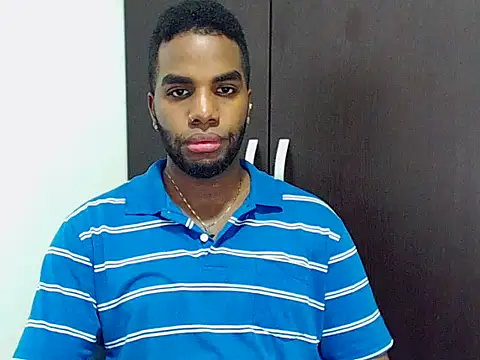 Snapshot of Rene_hotman chatting on 09-28-25, 07:41 Rene hotman online show from 09-28-25, 07:41