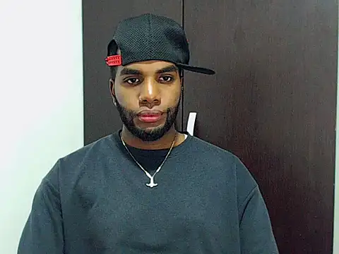 Snapshot of Rene_hotman chatting on 10-04-25, 08:18 Rene hotman online show from 10-04-25, 08:18