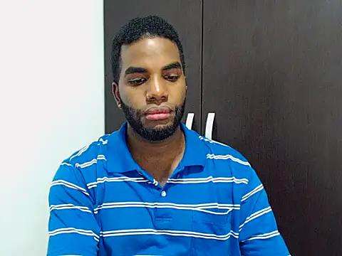 Snapshot of Rene_hotman chatting on 10-06-25, 07:55 Rene hotman online show from 10-06-25, 07:55