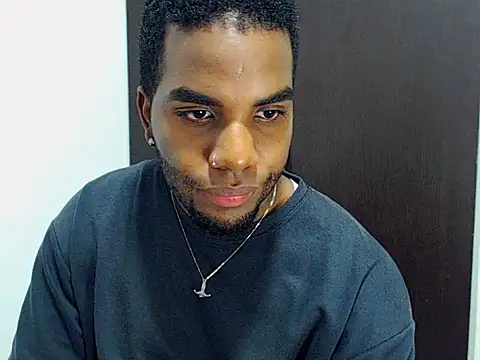 Snapshot of Rene_hotman chatting on 10-11-25, 09:02 Rene hotman online show from 10-11-25, 09:02