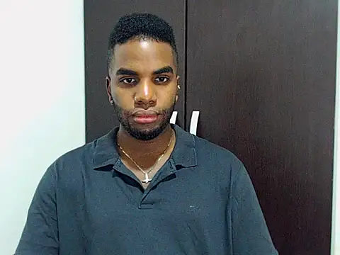 Snapshot of Rene_hotman chatting on 10-13-25, 08:20 Rene hotman online show from 10-13-25, 08:20