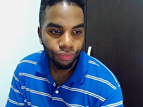 Snapshot of Rene_hotman chatting on 10-21-25, 07:58 Rene hotman online show from 10-21-25, 07:58