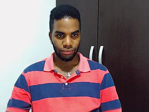 Snapshot of Rene_hotman chatting on 10-30-25, 08:42 Rene hotman online show from 10-30-25, 08:42