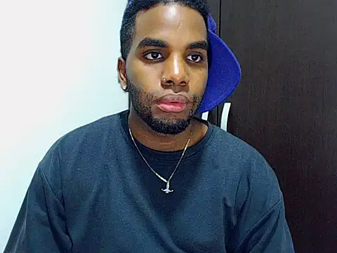 Snapshot of Rene_hotman chatting on 11-01-25, 08:11 Rene hotman online show from 11-01-25, 08:11