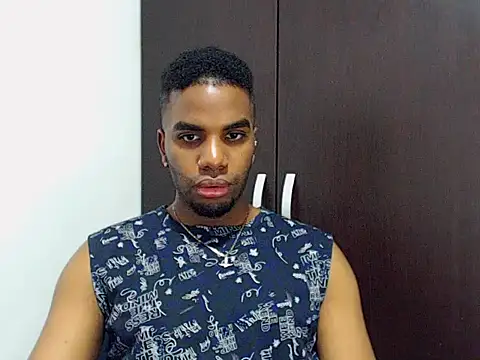 Snapshot of Rene_hotman chatting on 11-02-25, 08:00 Rene hotman online show from 11-02-25, 08:00