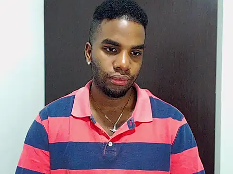 Snapshot of Rene_hotman chatting on 11-06-25, 08:10 Rene hotman online show from 11-06-25, 08:10