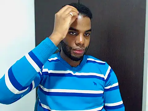 Snapshot of Rene_hotman chatting on 11-16-25, 08:47 Rene hotman online show from 11-16-25, 08:47