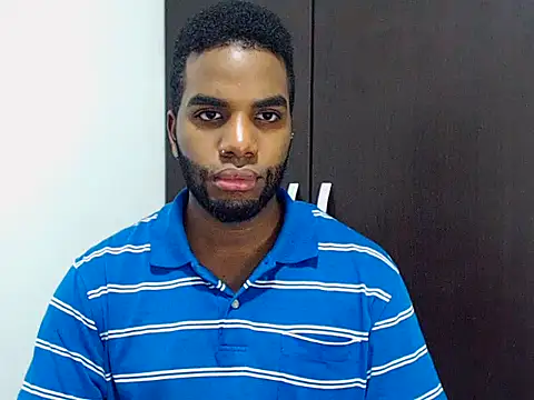 Snapshot of Rene_hotman chatting on 11-23-25, 08:08 Rene hotman online show from 11-23-25, 08:08