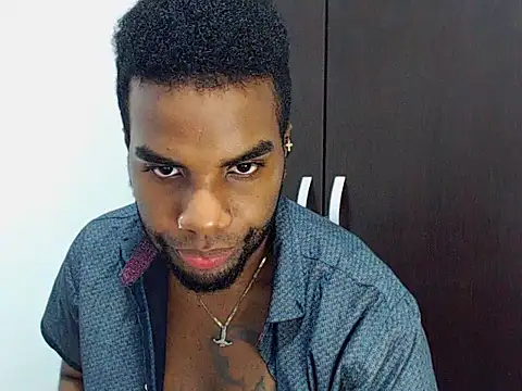 Snapshot of Rene_hotman chatting on 11-25-25, 08:42 Rene hotman online show from 11-25-25, 08:42