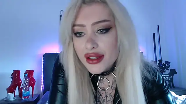 Snapshot of JennaLinn chatting on 01-05-25, 11:04 JennaLinn online show from 01-05-25, 11:04