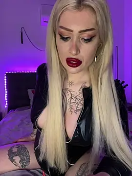 Snapshot of JennaLinn chatting on 02-06-25, 04:25 JennaLinn online show from 02-06-25, 04:25