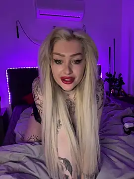 Snapshot of JennaLinn chatting on 03-10-25, 04:25 JennaLinn online show from 03-10-25, 04:25