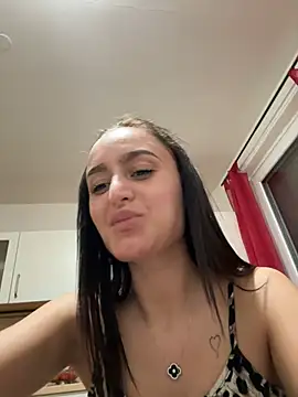 Snapshot of Zeyna1 chatting on 01-27-25, 09:11 Zeyna1 online show from 01-27-25, 09:11