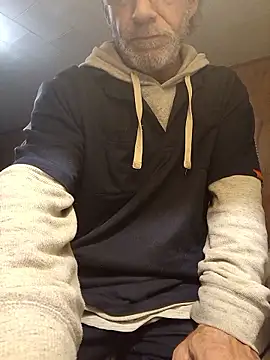 Snapshot of OralDesires2 chatting on 12-20-25, 11:56 OralDesires2 online show from 12-20-25, 11:56