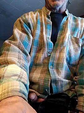 Snapshot of OralDesires2 chatting on 02-14-26, 10:06 OralDesires2 online show from 02-14-26, 10:06