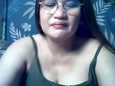 Snapshot of Amazing_Angel22 chatting on 05-11-26, 11:35 Amazing Angel22 online show from 05-11-26, 11:35