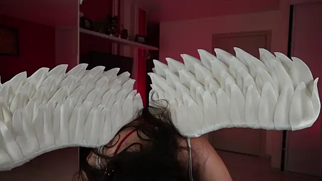 Roni Tailed online show from 02-14-25, 06:19