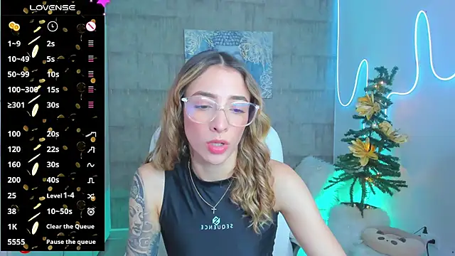 Snapshot of barbie_scoth_ chatting on 12-17-24, 04:32 barbie scoth online show from 12-17-24, 04:32
