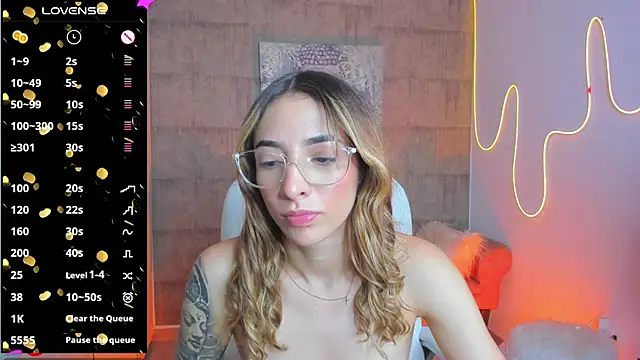 Snapshot of barbie_scoth_ chatting on 01-21-25, 11:02 barbie scoth online show from 01-21-25, 11:02