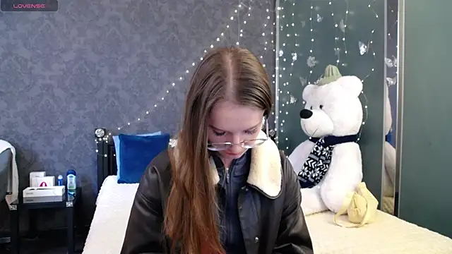 Snapshot of KateJonson chatting on 03-18-26, 01:14 KateJonson online show from 03-18-26, 01:14