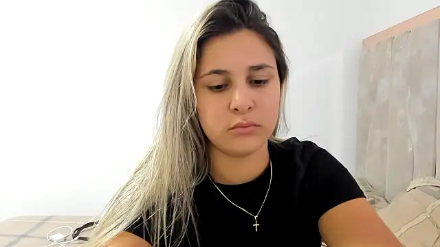 Snapshot of Lana_Sofia1 chatting on 09-19-25, 10:43 Lana Sofia1 online show from 09-19-25, 10:43