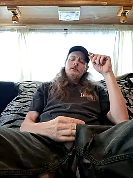 truckerlove69 online show from 06-05-26, 03:40