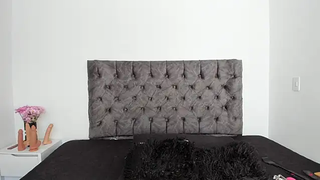 sweet  wild online show from 04-10-26, 08:57