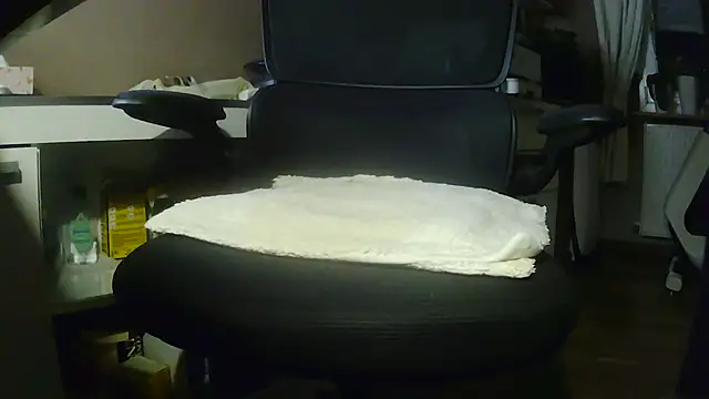 suedel65 online show from 04-16-26, 03:29