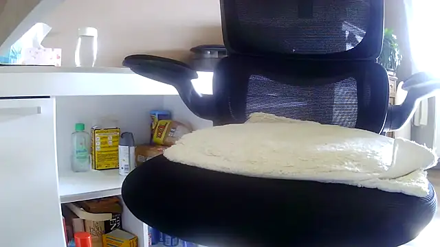 suedel65 online show from 04-19-26, 02:49