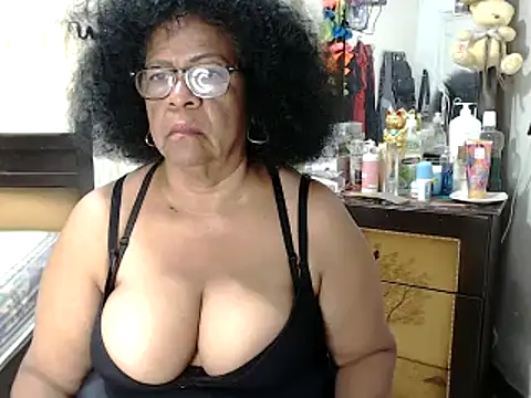 Snapshot of Yayis-hot-sexyw chatting on 12-15-24, 04:51 Yayis-hot-sexyw online show from 12-15-24, 04:51