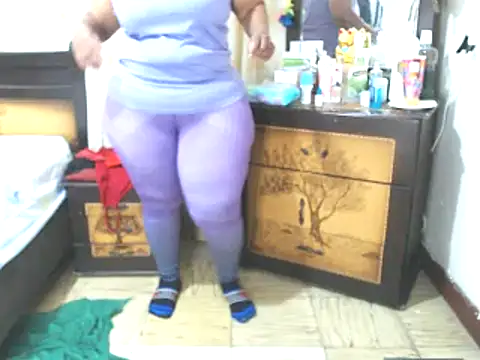 Snapshot of Yayis-hot-sexyw chatting on 12-22-24, 05:01 Yayis-hot-sexyw online show from 12-22-24, 05:01