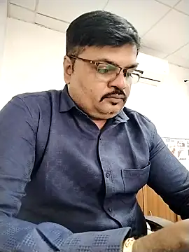 Snapshot of Desi_Londa_143 chatting on 11-25-25, 05:18 Desi Londa 143 online show from 11-25-25, 05:18