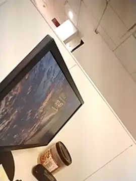 Snapshot of Desi_Londa_143 chatting on 12-18-25, 05:24 Desi Londa 143 online show from 12-18-25, 05:24