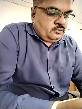 Snapshot of Desi_Londa_143 chatting on 02-05-26, 06:40 Desi Londa 143 online show from 02-05-26, 06:40