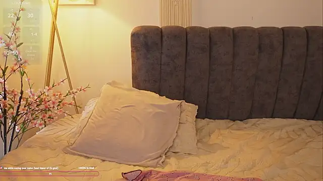 Snapshot of bunnycuteshy chatting on 09-27-25, 02:11 bunnycuteshy online show from 09-27-25, 02:11