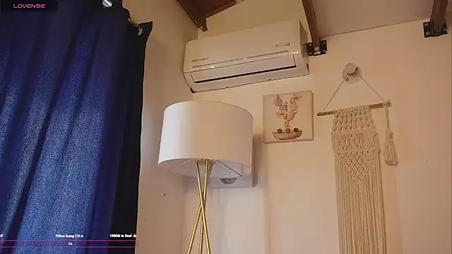 Snapshot of bunnycuteshy chatting on 10-09-25, 02:37 bunnycuteshy online show from 10-09-25, 02:37