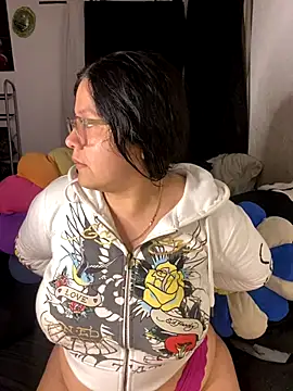 MsConejitaa online show from 10-11-25, 12:04