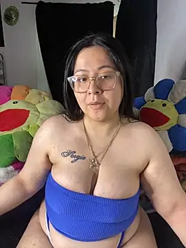 Snapshot of MsConejitaa chatting on 03-04-26, 12:27 MsConejitaa online show from 03-04-26, 12:27