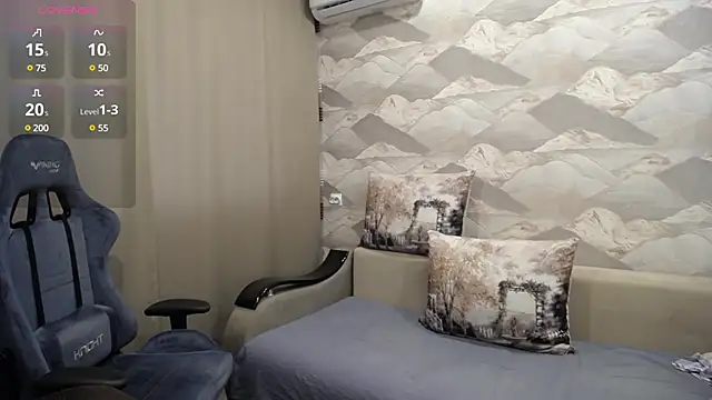 Snapshot of SerzhKorol1 chatting on 03-10-25, 01:21 SerzhKorol1 online show from 03-10-25, 01:21