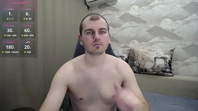 Snapshot of SerzhKorol1 chatting on 03-10-25, 07:40 SerzhKorol1 online show from 03-10-25, 07:40