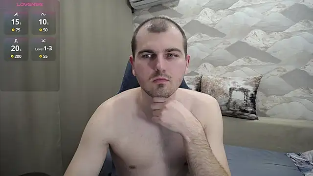 Snapshot of SerzhKorol1 chatting on 03-11-25, 03:45 SerzhKorol1 online show from 03-11-25, 03:45