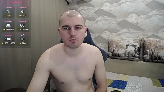 Snapshot of SerzhKorol1 chatting on 03-14-25, 08:53 SerzhKorol1 online show from 03-14-25, 08:53