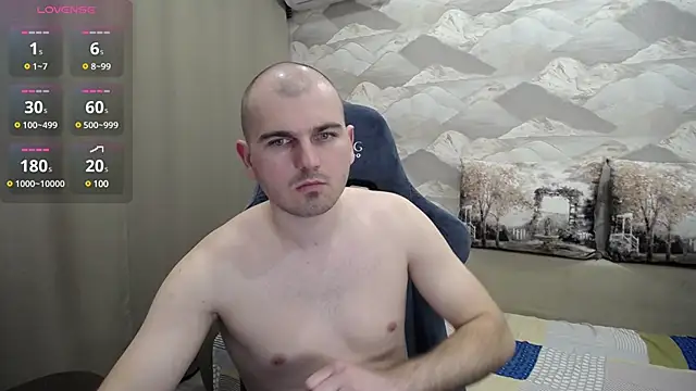 Snapshot of SerzhKorol1 chatting on 03-14-25, 03:03 SerzhKorol1 online show from 03-14-25, 03:03