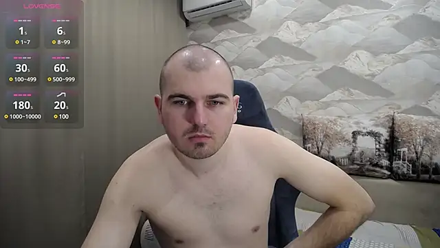 Snapshot of SerzhKorol1 chatting on 03-16-25, 08:21 SerzhKorol1 online show from 03-16-25, 08:21