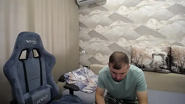 Snapshot of SerzhKorol1 chatting on 09-12-25, 08:58 SerzhKorol1 online show from 09-12-25, 08:58