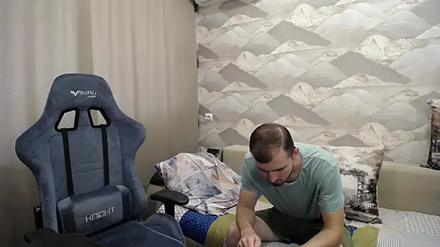 Snapshot of SerzhKorol1 chatting on 10-04-25, 08:34 SerzhKorol1 online show from 10-04-25, 08:34