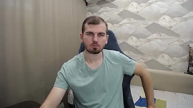 Snapshot of SerzhKorol1 chatting on 10-05-25, 08:12 SerzhKorol1 online show from 10-05-25, 08:12